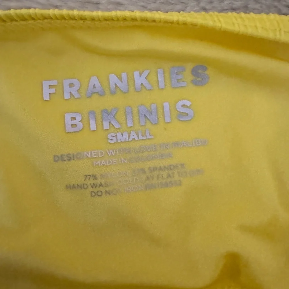 Frankie’s bikinis Jean Plissé Bandeau Bikini Top